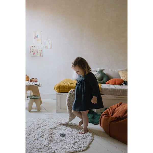 Hellgrauer, waschbarer, handgewebter Baumwoll-Kinderteppich, 130 x 135 cm Bunny - Lorena Canals-image-4