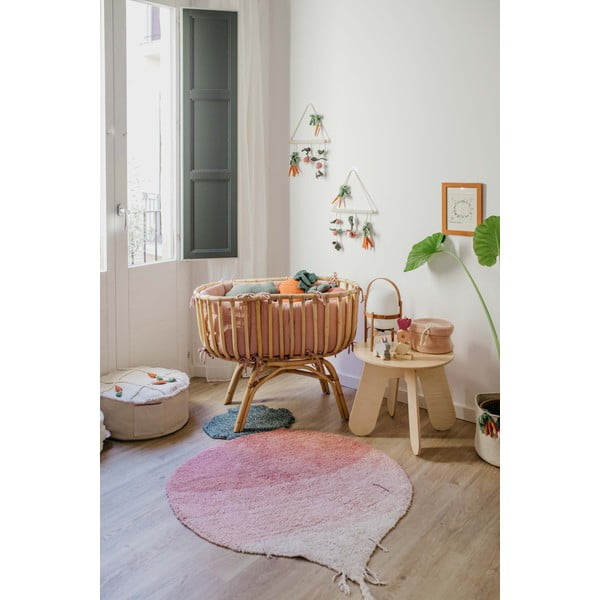 Rosa, waschbarer, handgewebter Baumwoll-Kinderteppich, 100 x 150 cm Ramona the Radish - Lorena Canals-image-3