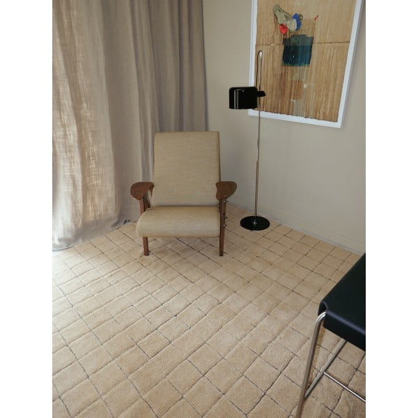 Handgewebter Wollteppich in Bernsteinfarbe, 230 × 300 cm Mosaic Amber - Lorena Canals-image-1
