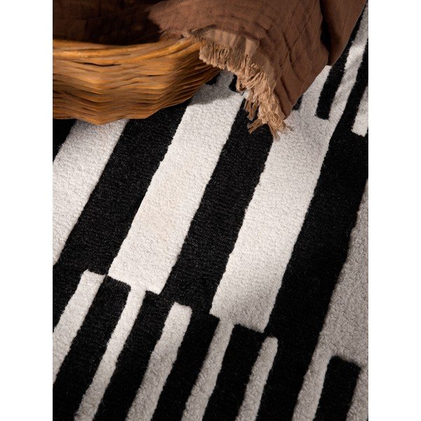 Schwarz-weißer, handgewebter Wollteppich, 160 × 230 cm Stryve Pulse - Elle Decoration-image-3