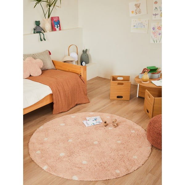 Hellrosa, waschbarer, handgewebter Baumwollteppich für Kinder, Ø 140 cm Round Dot Rose - Lorena Canals-image-1