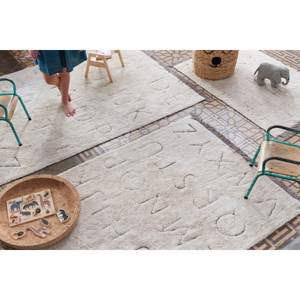 Cremefarbener, waschbarer, handgewebter Baumwollteppich für Kinder, 140 × 200 cm ABC - Lorena Canals-image-1
